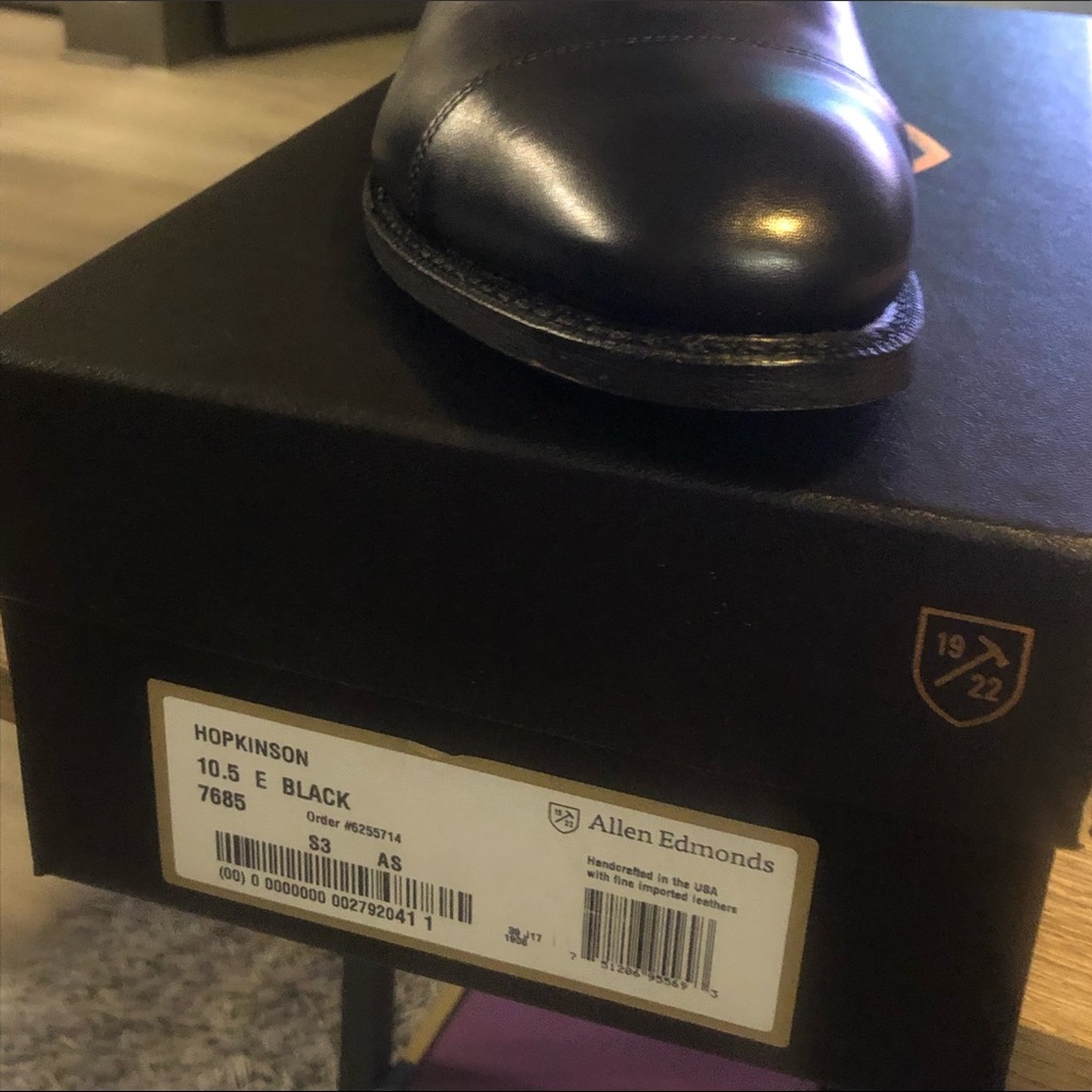 NWT 10.5e Allen Edmonds Hopkinsons.